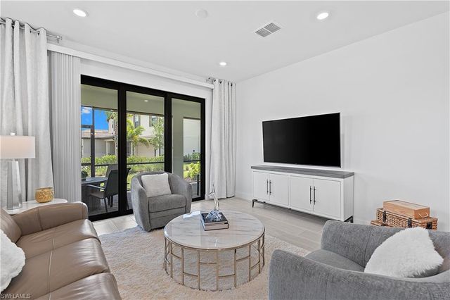 20549 Pebble Glen DR, Estero, FL 33928