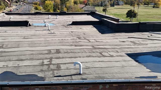 2277 W Davison, Detroit, MI 48238