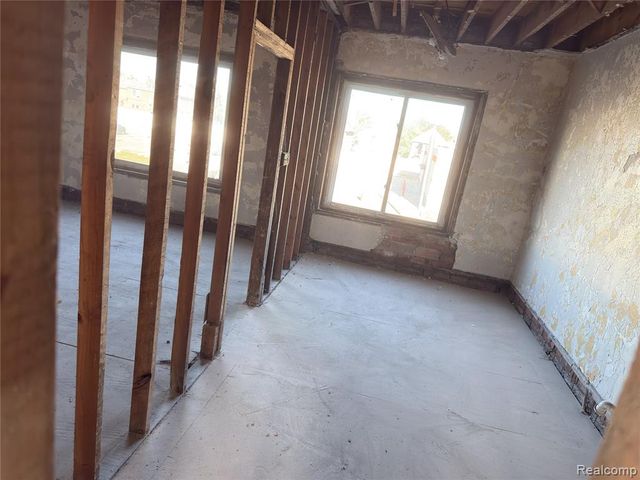 2277 W Davison, Detroit, MI 48238