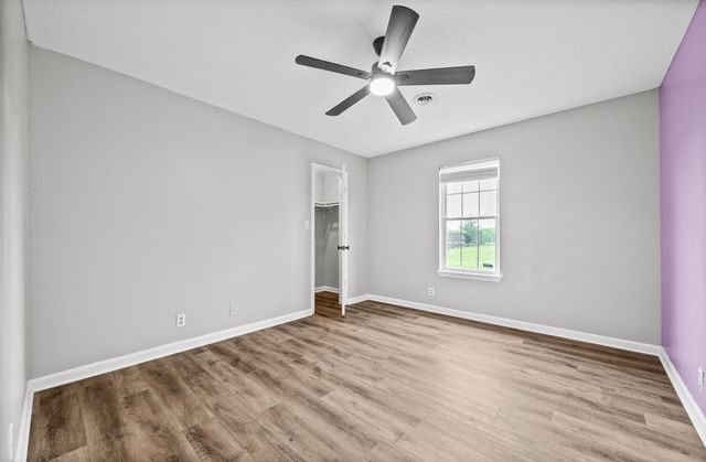 301 Bumpus Mill Rd, Oak Grove, KY 42262