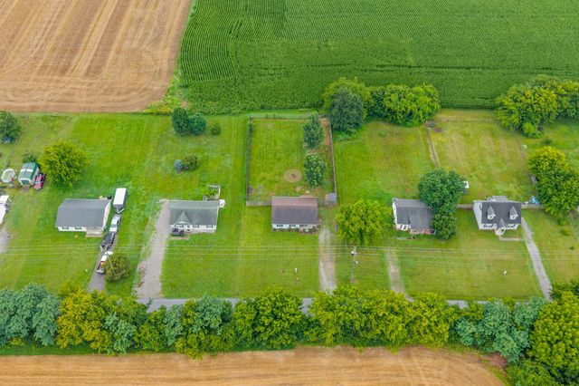 301 Bumpus Mill Rd, Oak Grove, KY 42262