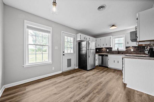 301 Bumpus Mill Rd, Oak Grove, KY 42262