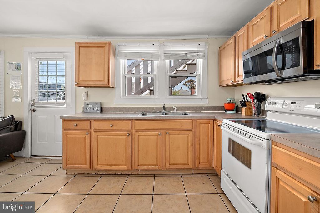 Image 15 of property listing at 404 SAINT LOUIS AVE #12, Ocean City, MD 21842