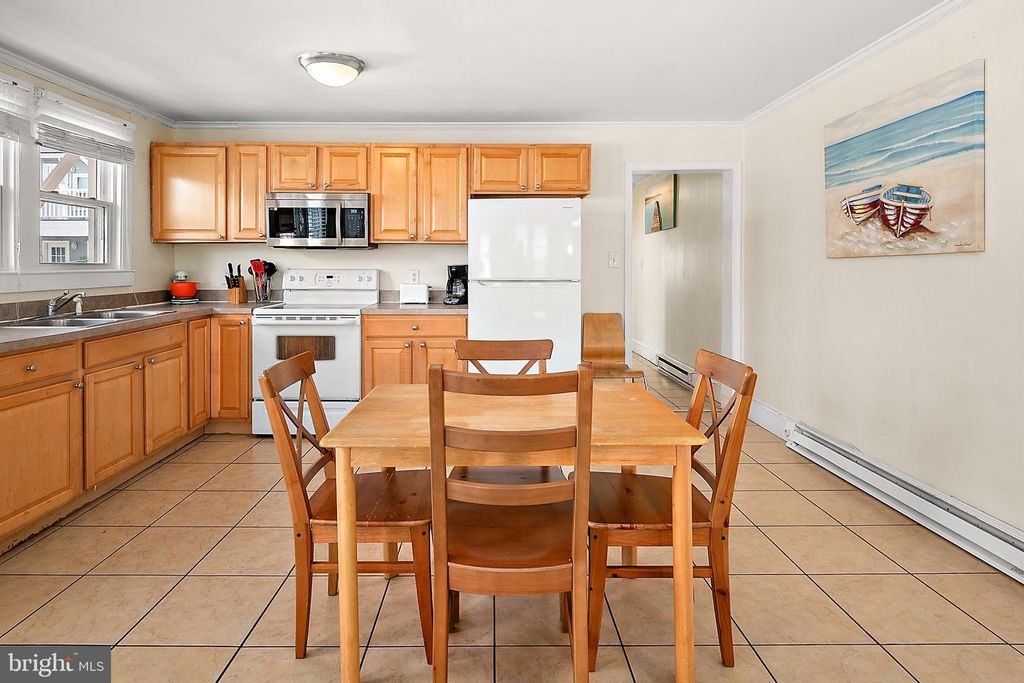 Image 16 of property listing at 404 SAINT LOUIS AVE #12, Ocean City, MD 21842