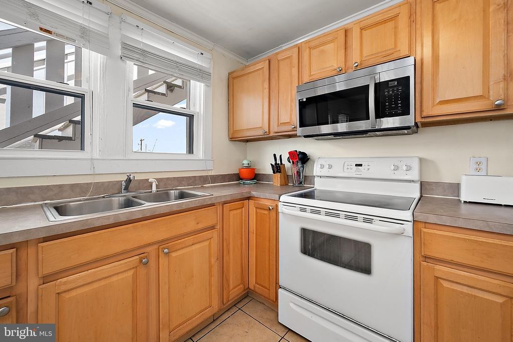 Image 17 of property listing at 404 SAINT LOUIS AVE #12, Ocean City, MD 21842