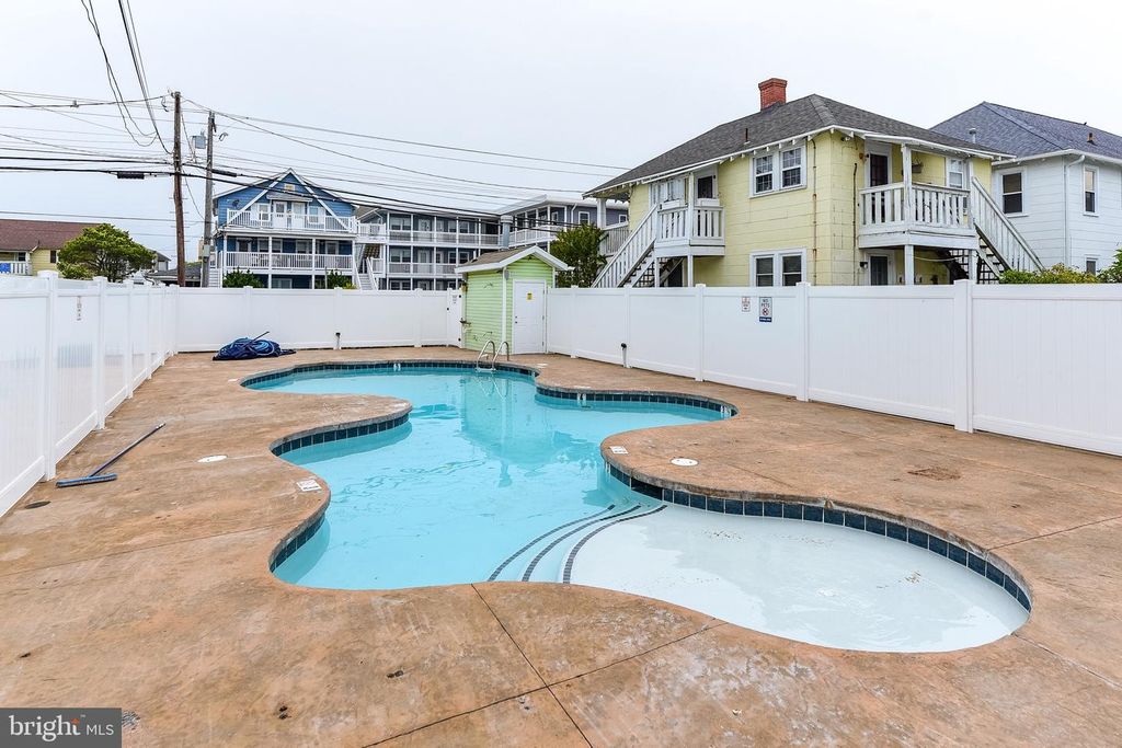 Image 2 of property listing at 404 SAINT LOUIS AVE #12, Ocean City, MD 21842