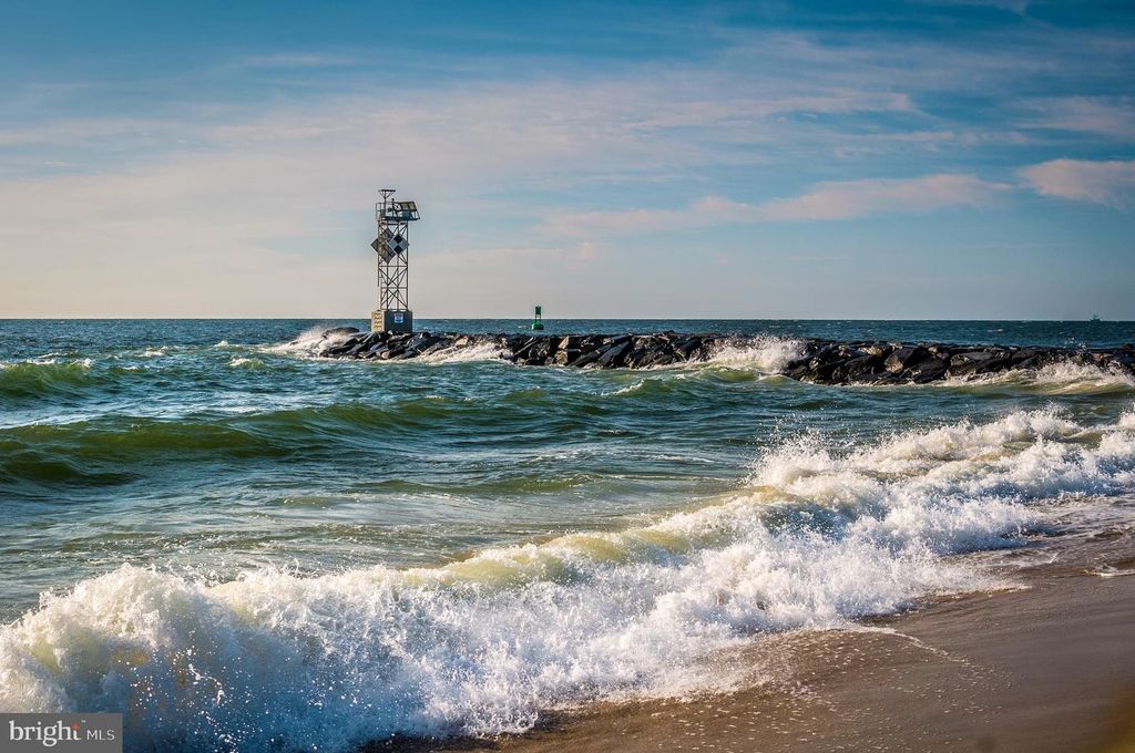 Image 34 of property listing at 404 SAINT LOUIS AVE #12, Ocean City, MD 21842