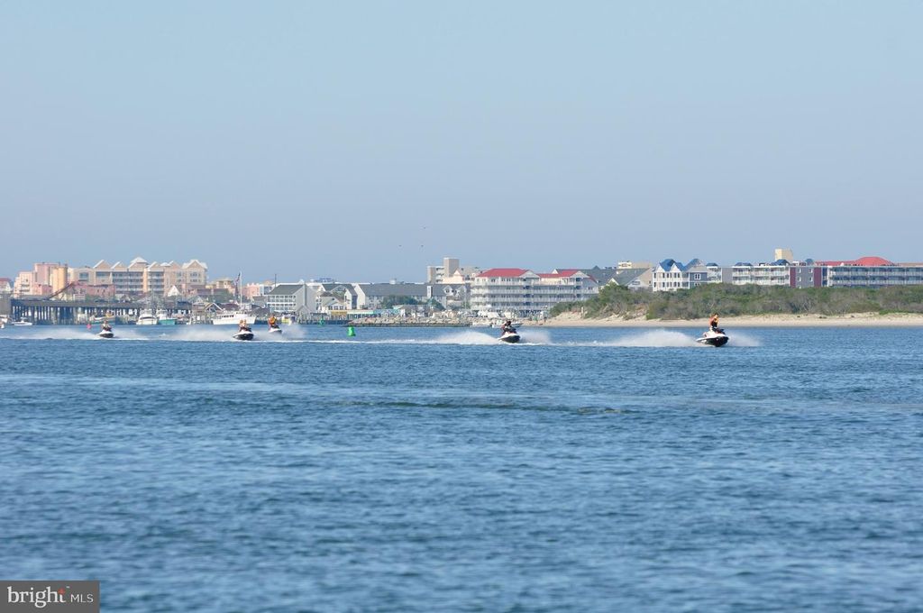 Image 37 of property listing at 404 SAINT LOUIS AVE #12, Ocean City, MD 21842