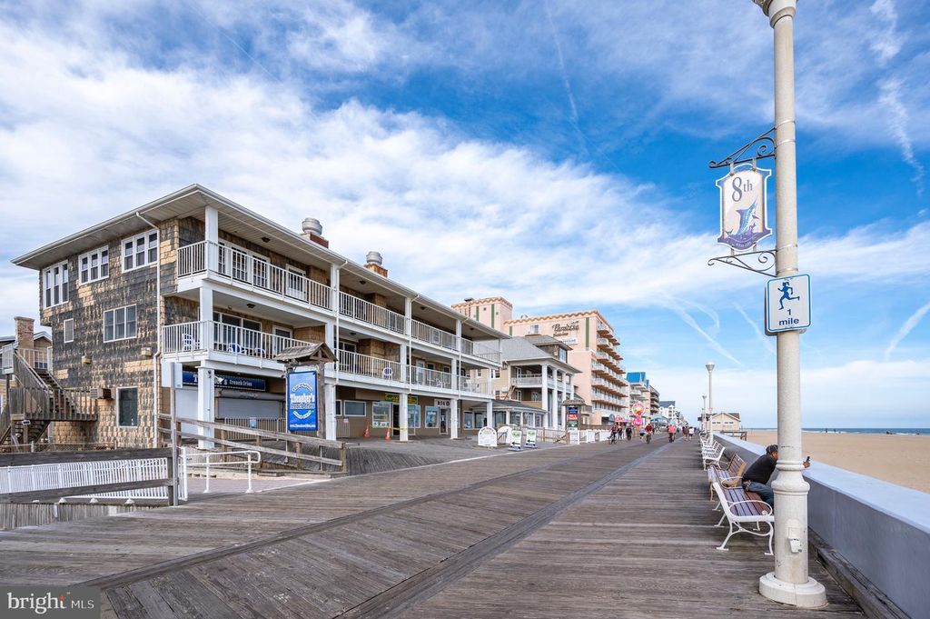 Image 40 of property listing at 404 SAINT LOUIS AVE #12, Ocean City, MD 21842