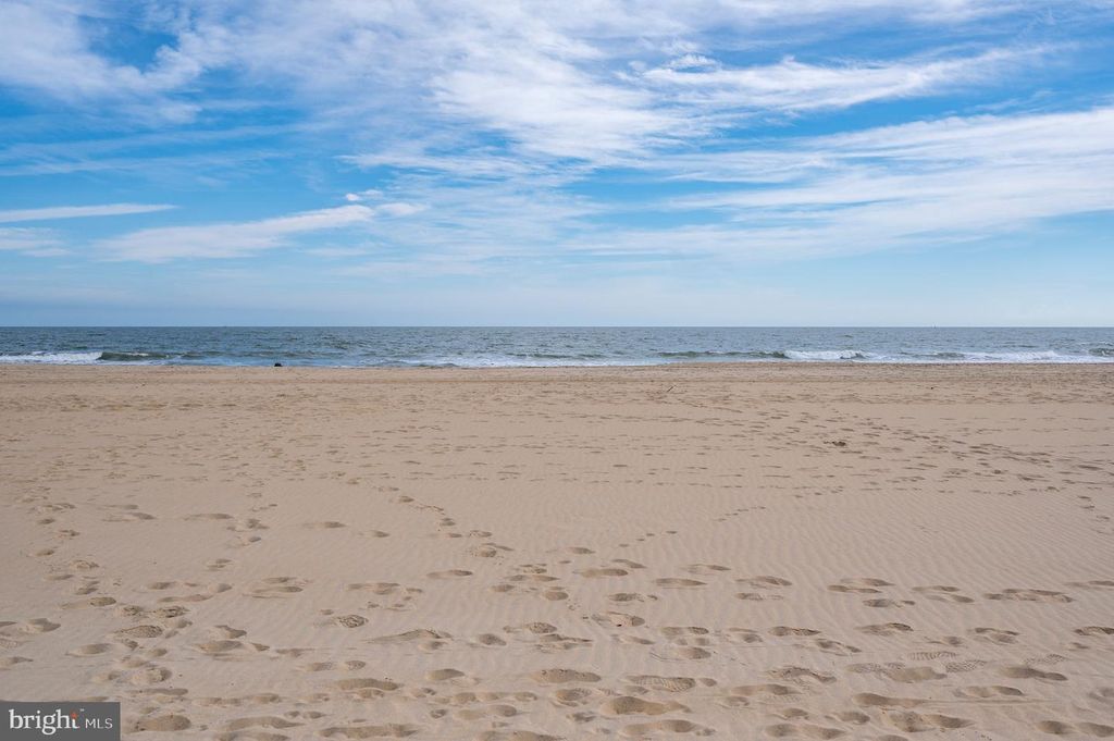 Image 41 of property listing at 404 SAINT LOUIS AVE #12, Ocean City, MD 21842