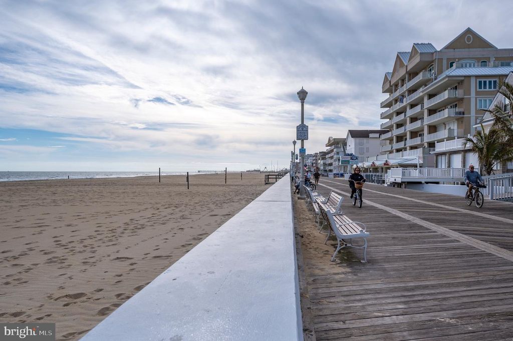 Image 42 of property listing at 404 SAINT LOUIS AVE #12, Ocean City, MD 21842