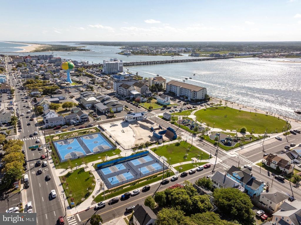 Image 46 of property listing at 404 SAINT LOUIS AVE #12, Ocean City, MD 21842