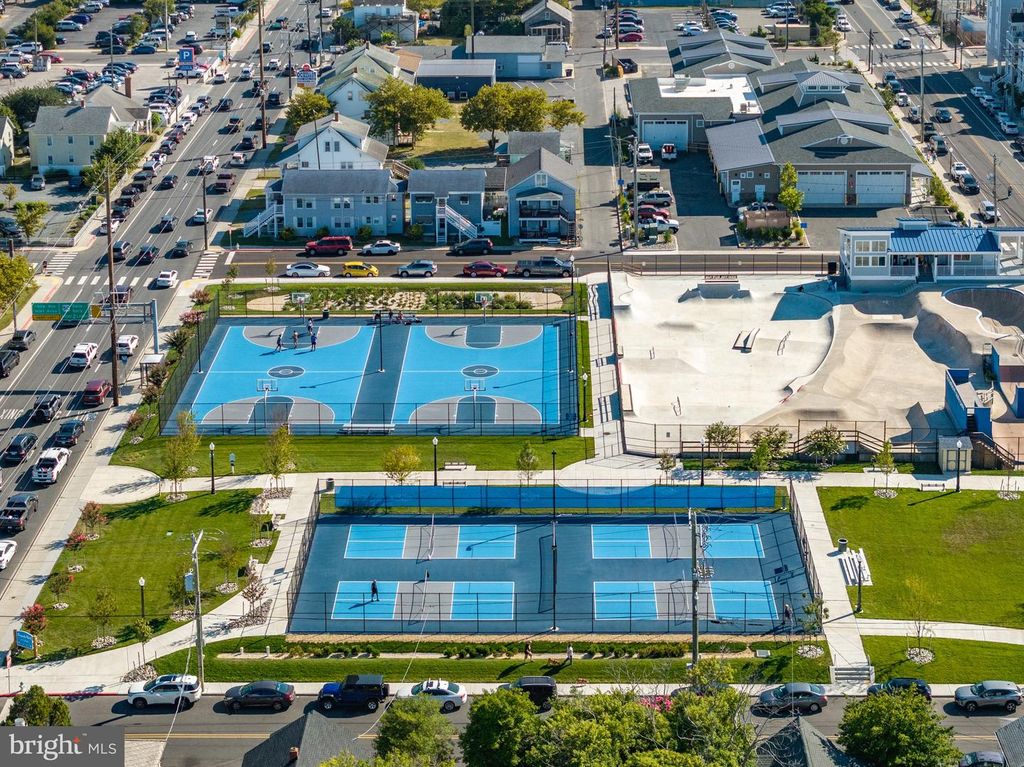 Image 48 of property listing at 404 SAINT LOUIS AVE #12, Ocean City, MD 21842