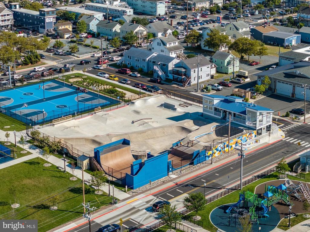 Image 55 of property listing at 404 SAINT LOUIS AVE #12, Ocean City, MD 21842