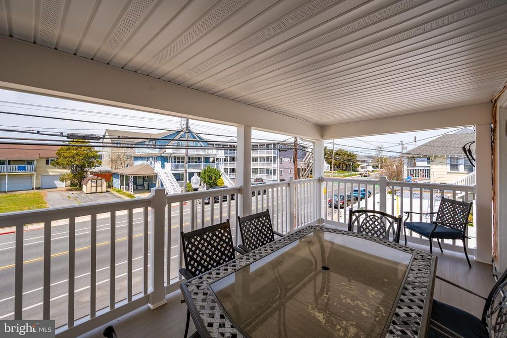 Image 8 of property listing at 404 SAINT LOUIS AVE #12, Ocean City, MD 21842