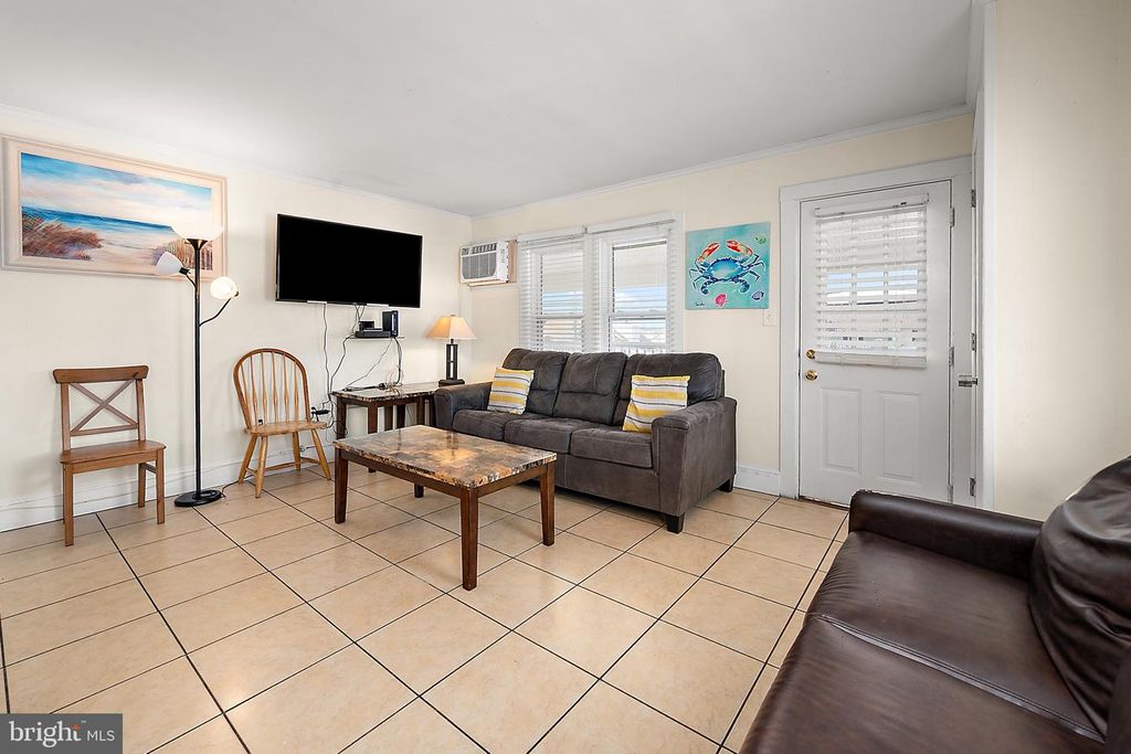 Image 9 of property listing at 404 SAINT LOUIS AVE #12, Ocean City, MD 21842