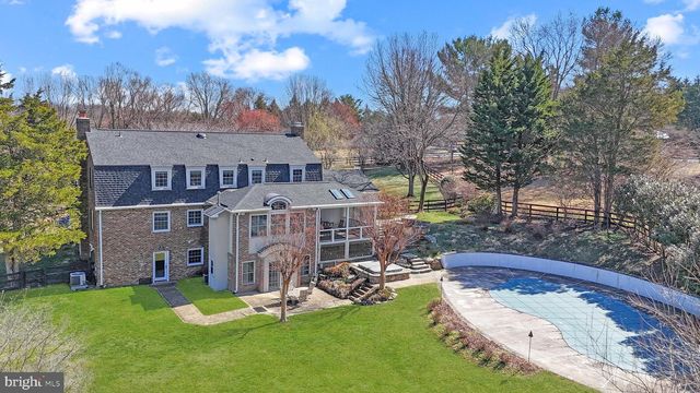 3022 FOX DEN LN, Oakton, VA 22124