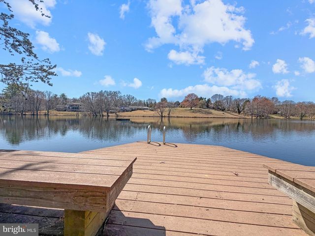 3022 FOX DEN LN, Oakton, VA 22124