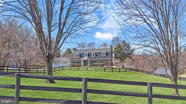 3022 FOX DEN LN, Oakton, VA 22124