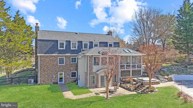 3022 FOX DEN LN, Oakton, VA 22124