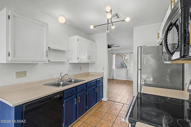 1270 N Falcon Ridge Drive, Tucson, AZ 85745