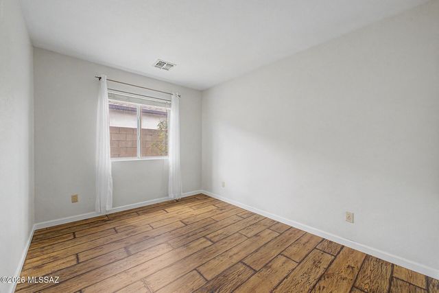 1270 N Falcon Ridge Drive, Tucson, AZ 85745