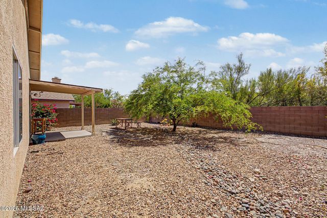 1270 N Falcon Ridge Drive, Tucson, AZ 85745