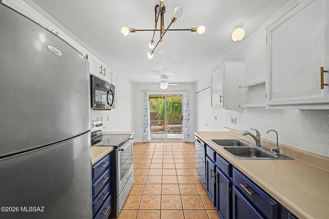 1270 N Falcon Ridge Drive, Tucson, AZ 85745