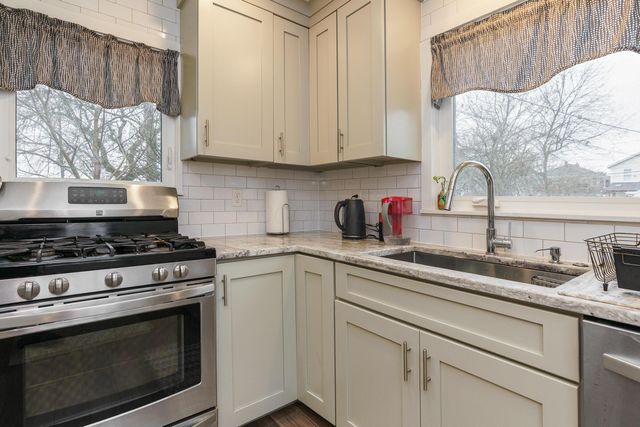 76 E Lakeview Avenue, Columbus, OH 43202