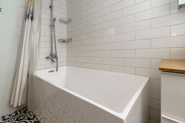 76 E Lakeview Avenue, Columbus, OH 43202