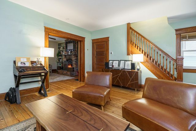 76 E Lakeview Avenue, Columbus, OH 43202