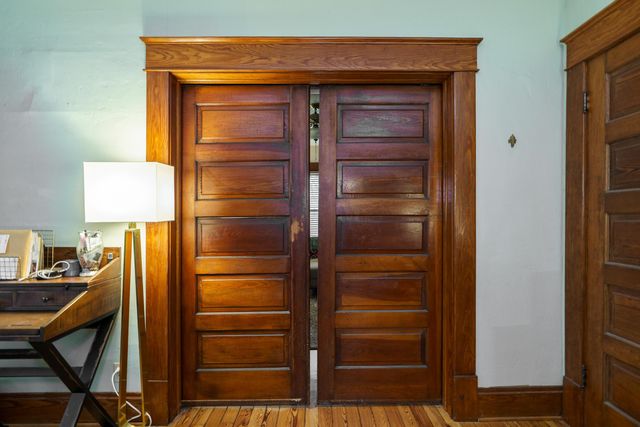 76 E Lakeview Avenue, Columbus, OH 43202