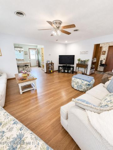 554 Gold Street, Toms River, NJ 08753