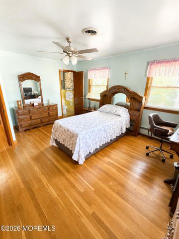 554 Gold Street, Toms River, NJ 08753