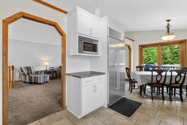 829 Edgemore Drive, Sun Prairie, WI 53590
