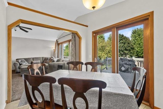 829 Edgemore Drive, Sun Prairie, WI 53590