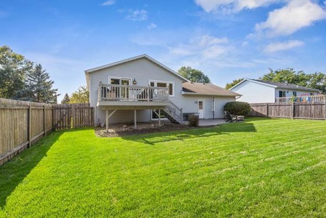 829 Edgemore Drive, Sun Prairie, WI 53590