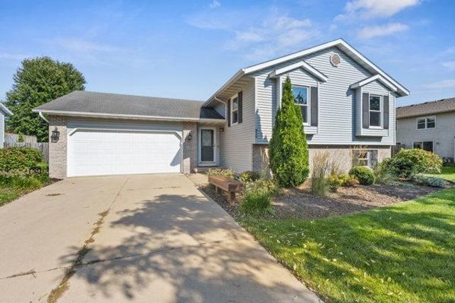 829 Edgemore Drive, Sun Prairie, WI 53590