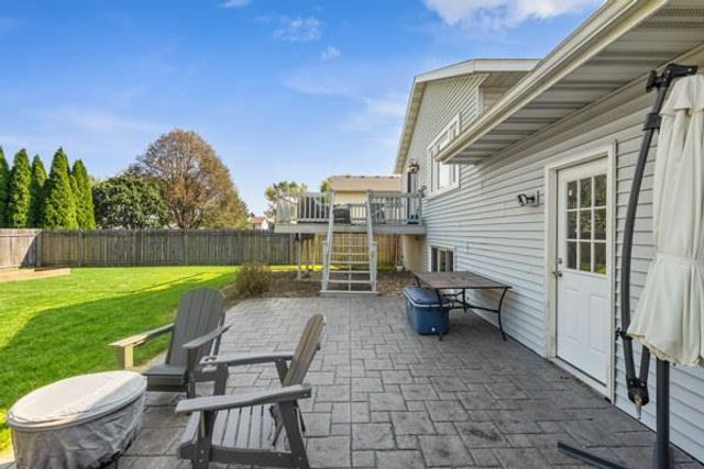 829 Edgemore Drive, Sun Prairie, WI 53590