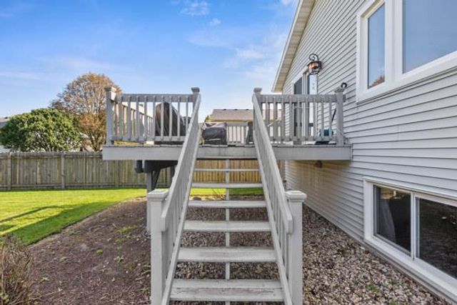 829 Edgemore Drive, Sun Prairie, WI 53590