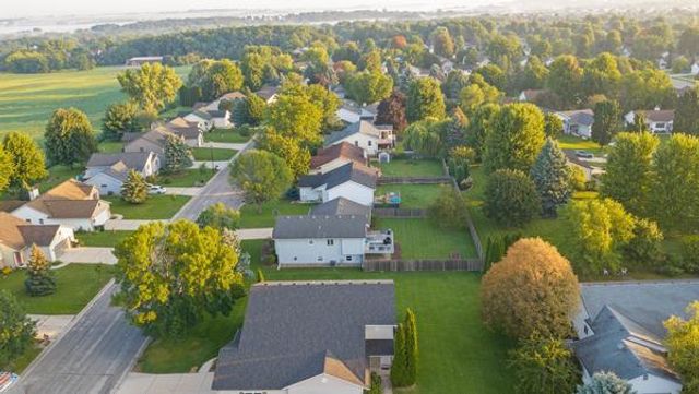 829 Edgemore Drive, Sun Prairie, WI 53590