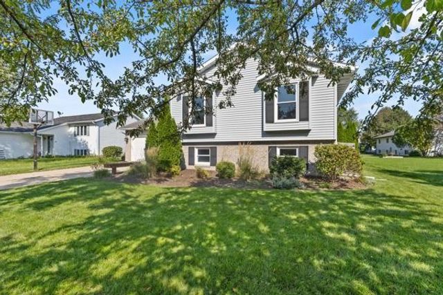 829 Edgemore Drive, Sun Prairie, WI 53590
