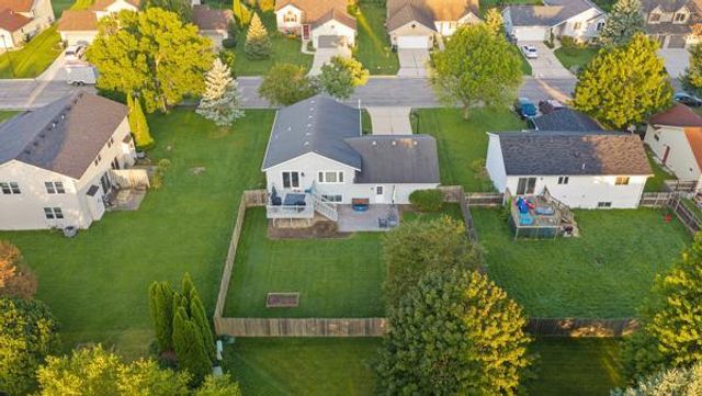 829 Edgemore Drive, Sun Prairie, WI 53590