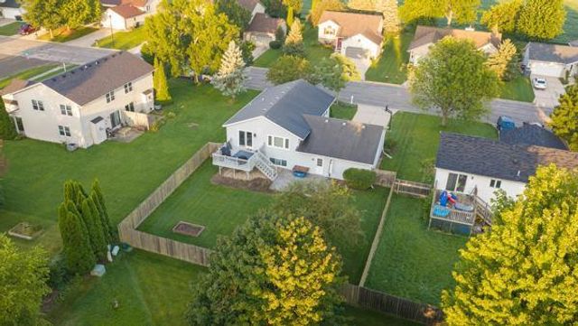 829 Edgemore Drive, Sun Prairie, WI 53590