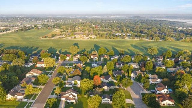 829 Edgemore Drive, Sun Prairie, WI 53590