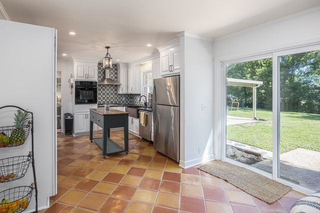 7465 Harrow Dr, Nashville, TN 37221