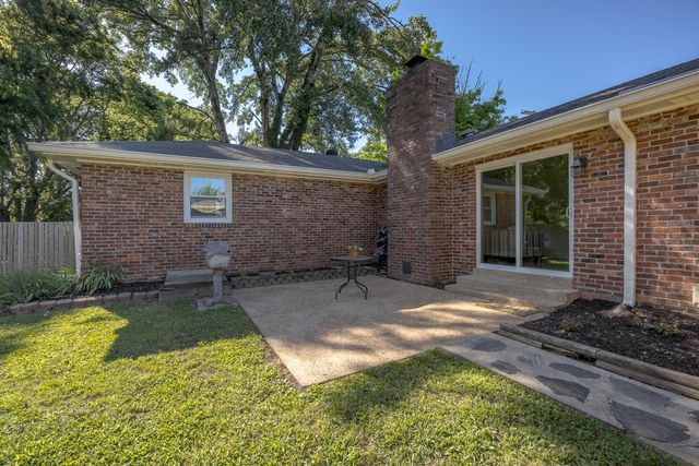 7465 Harrow Dr, Nashville, TN 37221