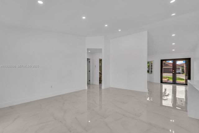 14809 SW 180th St, Miami, FL 33187