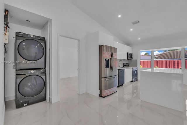 14809 SW 180th St, Miami, FL 33187