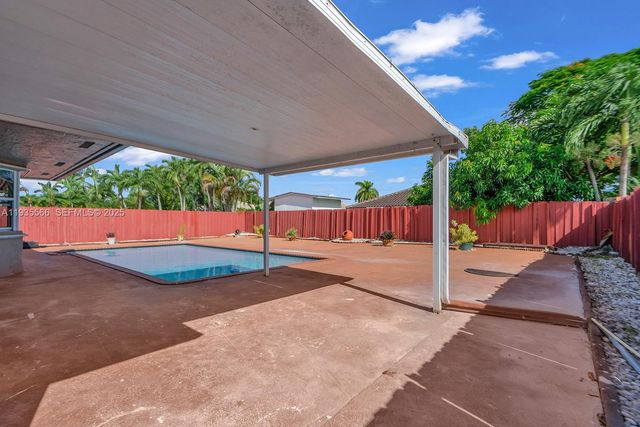 14809 SW 180th St, Miami, FL 33187